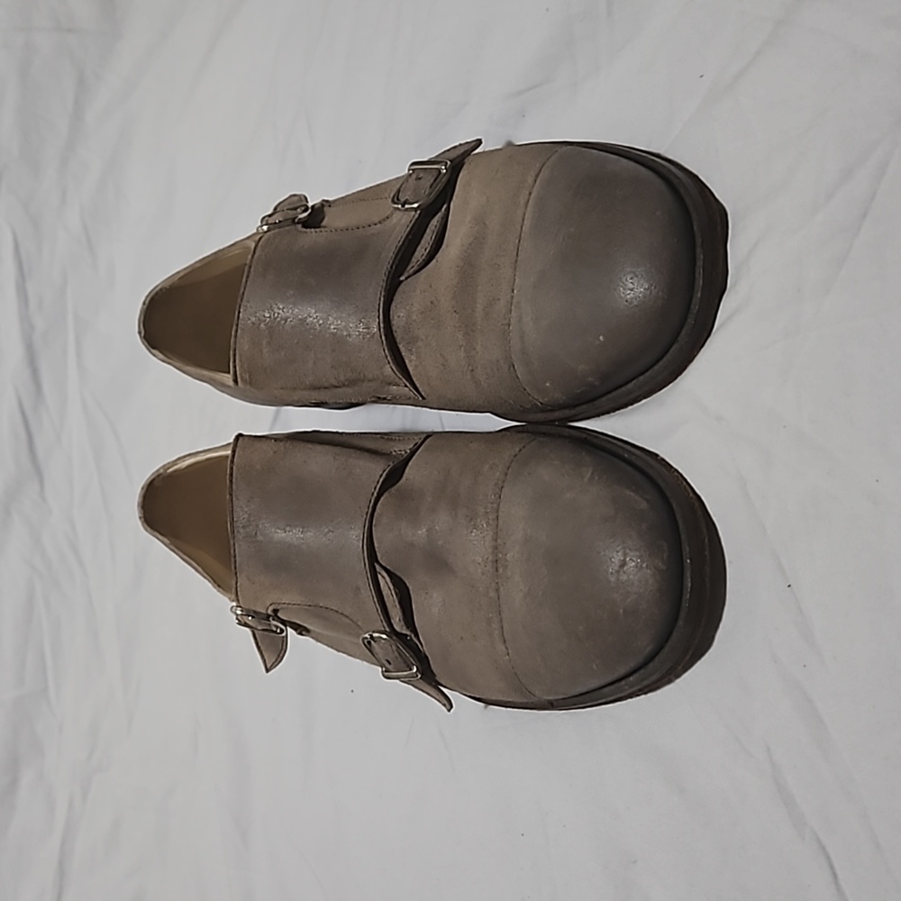 Doucal's taupe color double monkstraps.